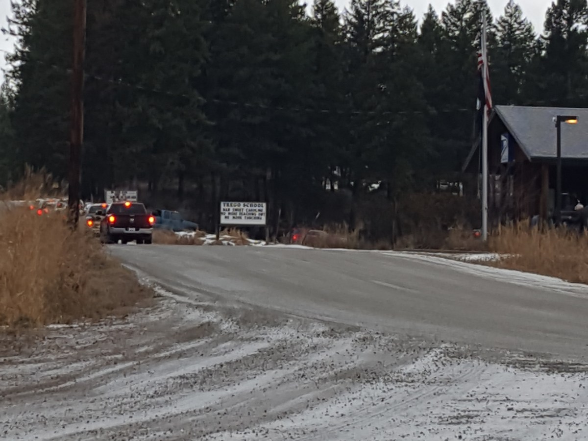 Lengthy Line for North Valley Food Bank’s Pre-Christmas Food&nbsp;Distribution